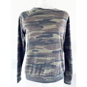 C&C California Camo Lightning weight sweatshirt top size Small